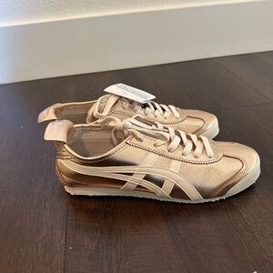 NWT Onitsuka Tiger Onitsuka Tiger Mexico 66 Rose Gold   6.5 Low top Round toe